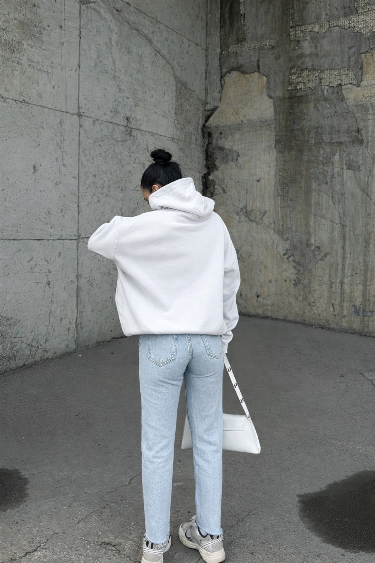 Kadin Beyaz 3 İ̇pli̇k Oversi̇ze Rahat Günlük Yumuşak Kapüşonlu Sweatshirt - Beyaz - 2