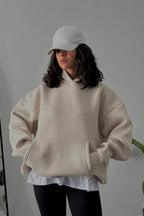 Kadın Kapşonlu Kalın Kanguru Cepli Sweatshirt - Bej - 3