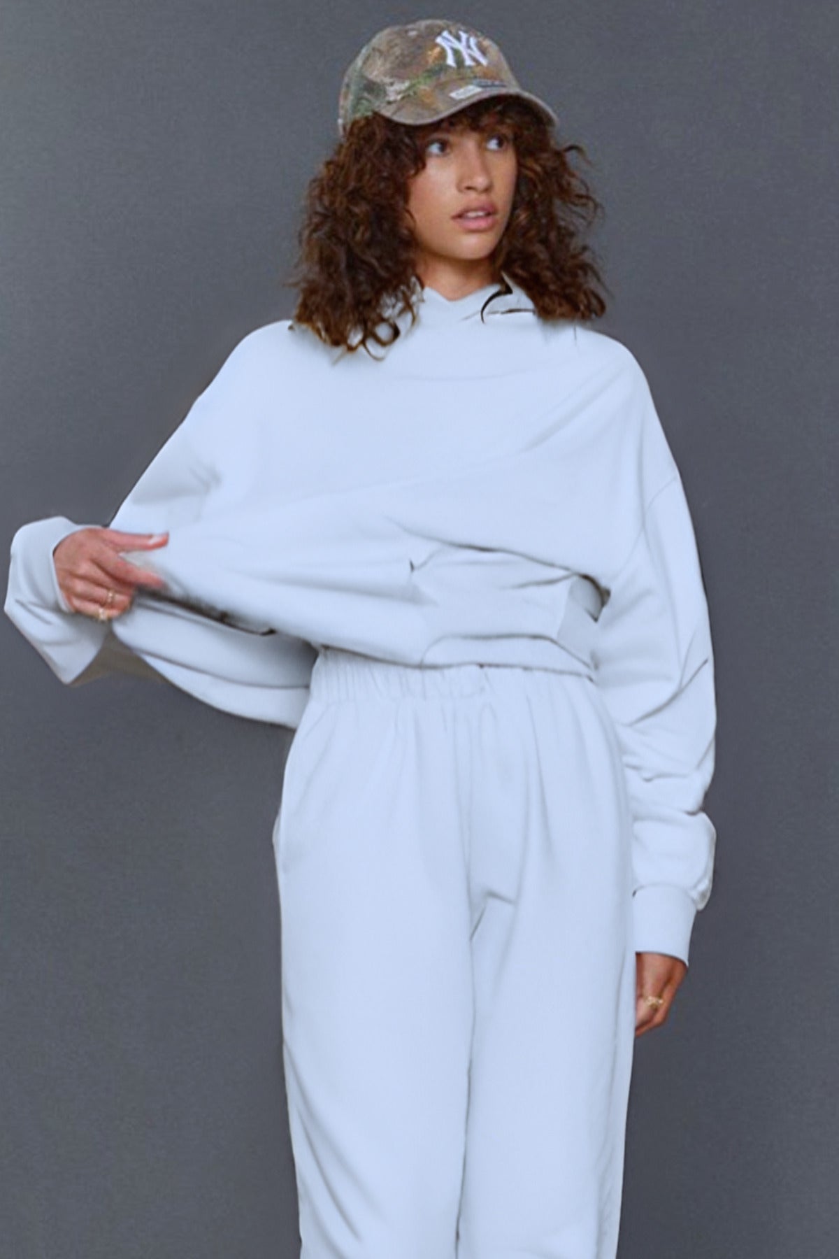 Kadın Spor Ve Günlük Mevsimlik Trend Model Sweatshirt - Beyaz - 1
