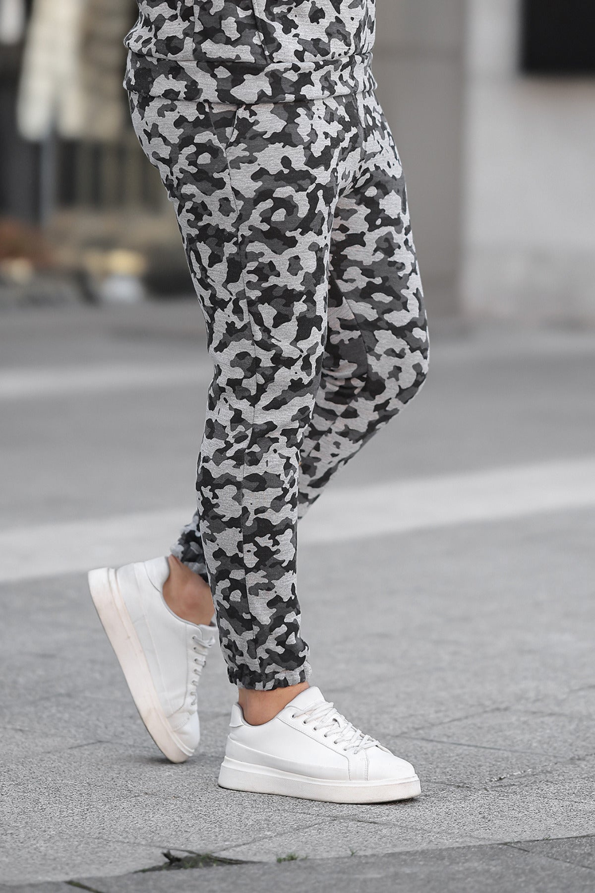 Erkek Bol Kesim Oversize 3 İ̇plik İ̇çi Pamuklu Şardonlu Lastikli Paça Jogger Kışlık Eşofman Altı - Kamuflaj - 3