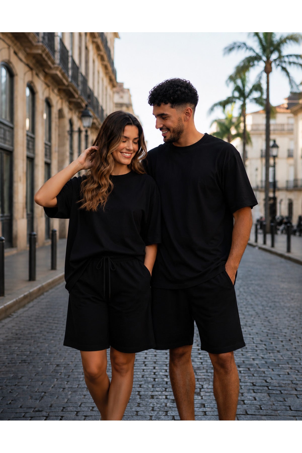 Unisex Kadin Erkek Çi̇ft Kullanimina Uygun Kisa Kollu Oversi̇ze Şortlu Takim (tek Adet) - Siyah - 1
