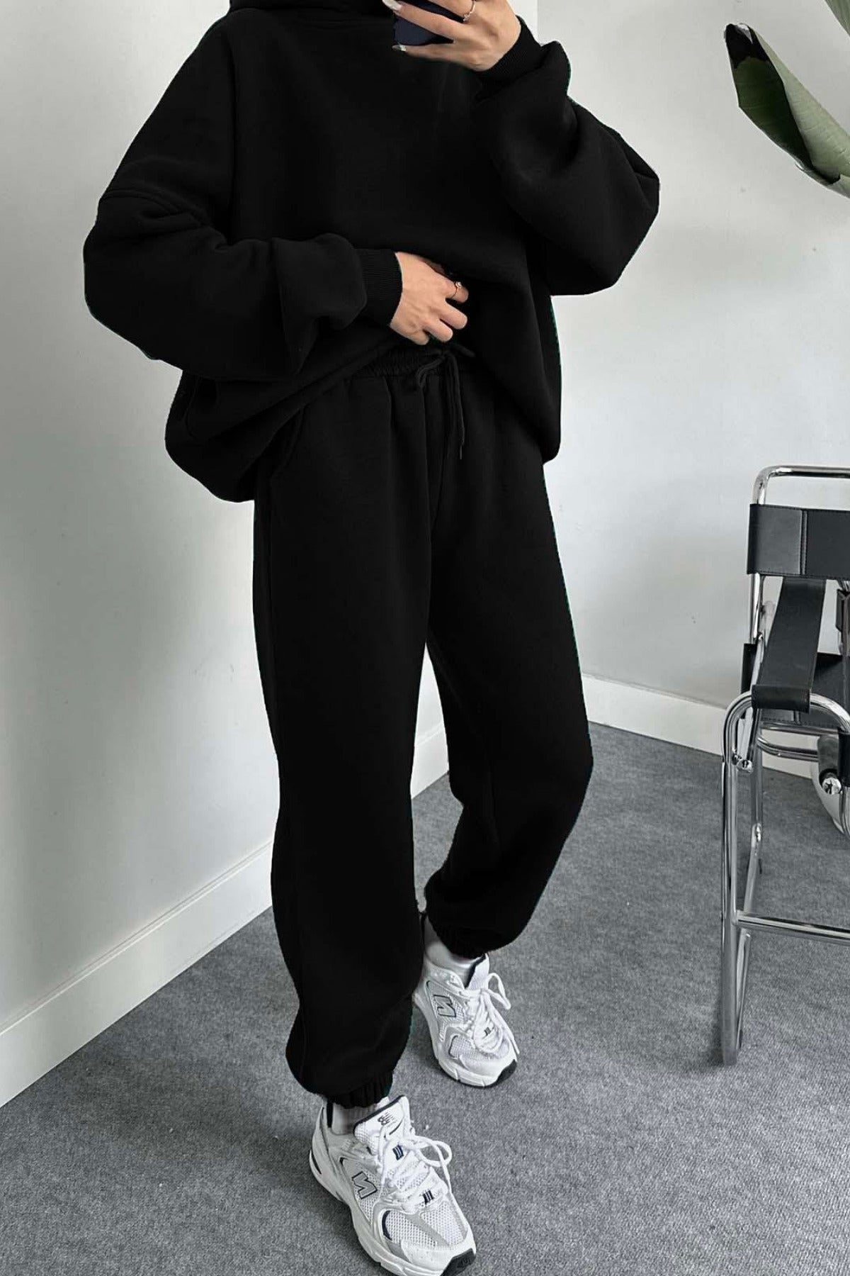 Kadın Hoodie Kanguru Cep Kapşonlu Sweatshirt Paçası Lastikli Alt Eşofman Takımı - Siyah - 4