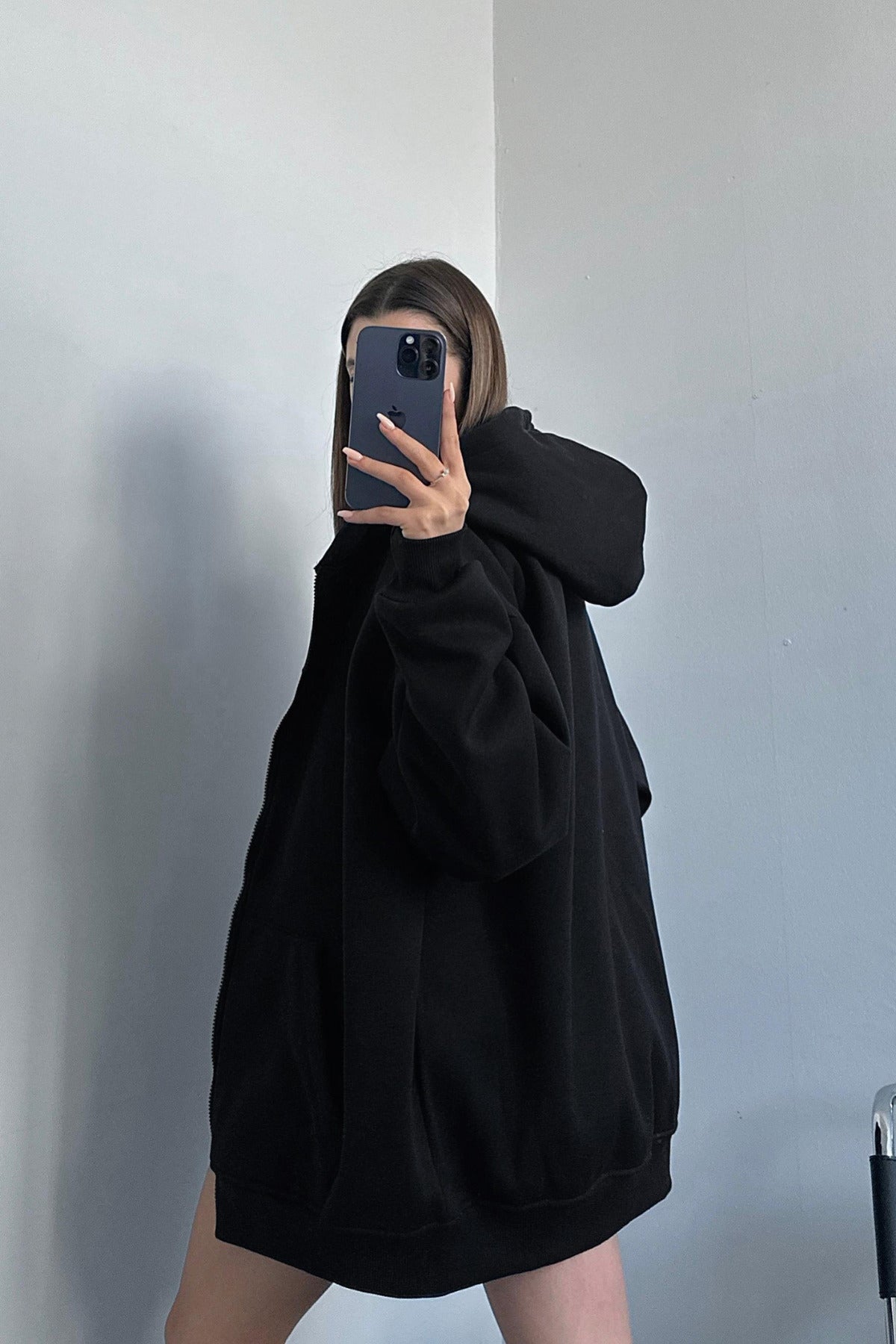 Kadın Siyah Fermuarlı Oversize Kanguru Cep Hırka - Siyah - 3
