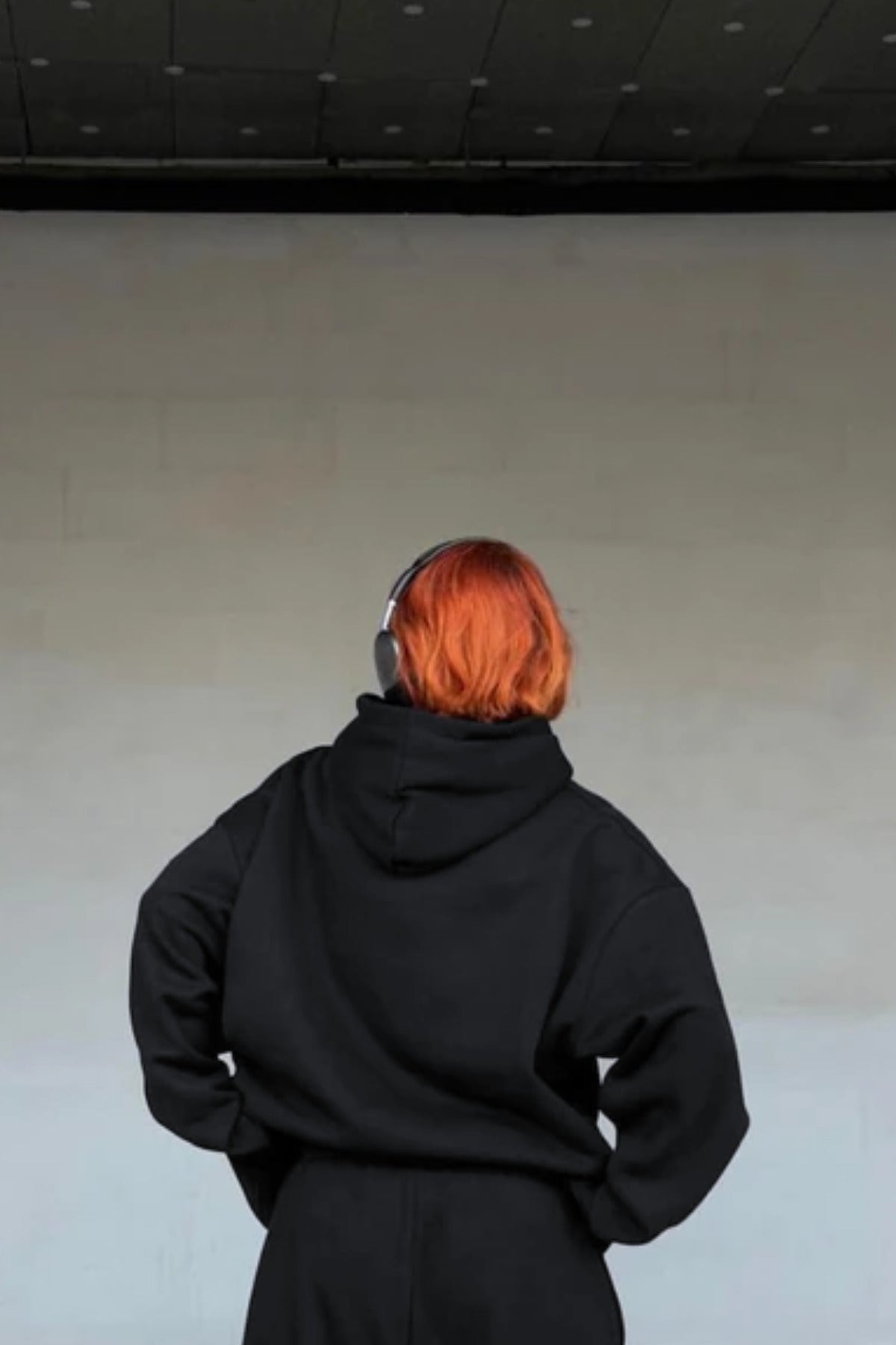 Erkek Baskısız Basiz Düz Kapşonlu Sweatshirt - Siyah - 3