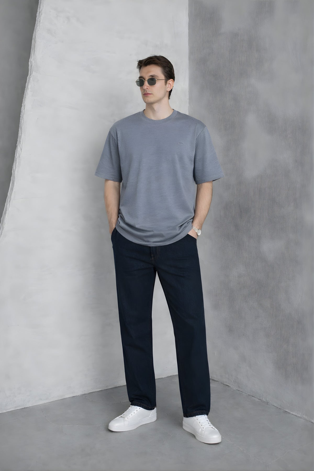 Erkek Siyah Basic Oversize Tişört Rahat Kalıp Düz Minimal Pamuklu Günlük T-shirt - Füme - 1