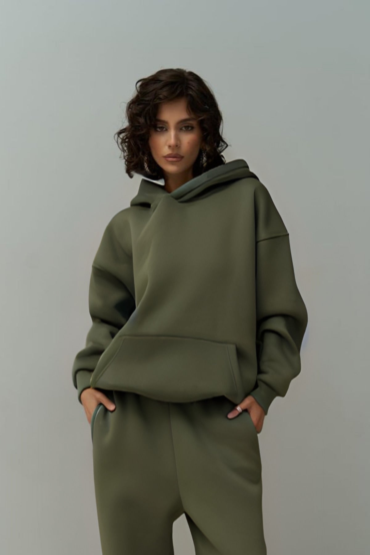 Kadın 3 İ̇plik İ̇çi Pamuklu Kanguru Cep Regular İ̇çi Pamuklu Oversize Sweatshirt - Haki - 1