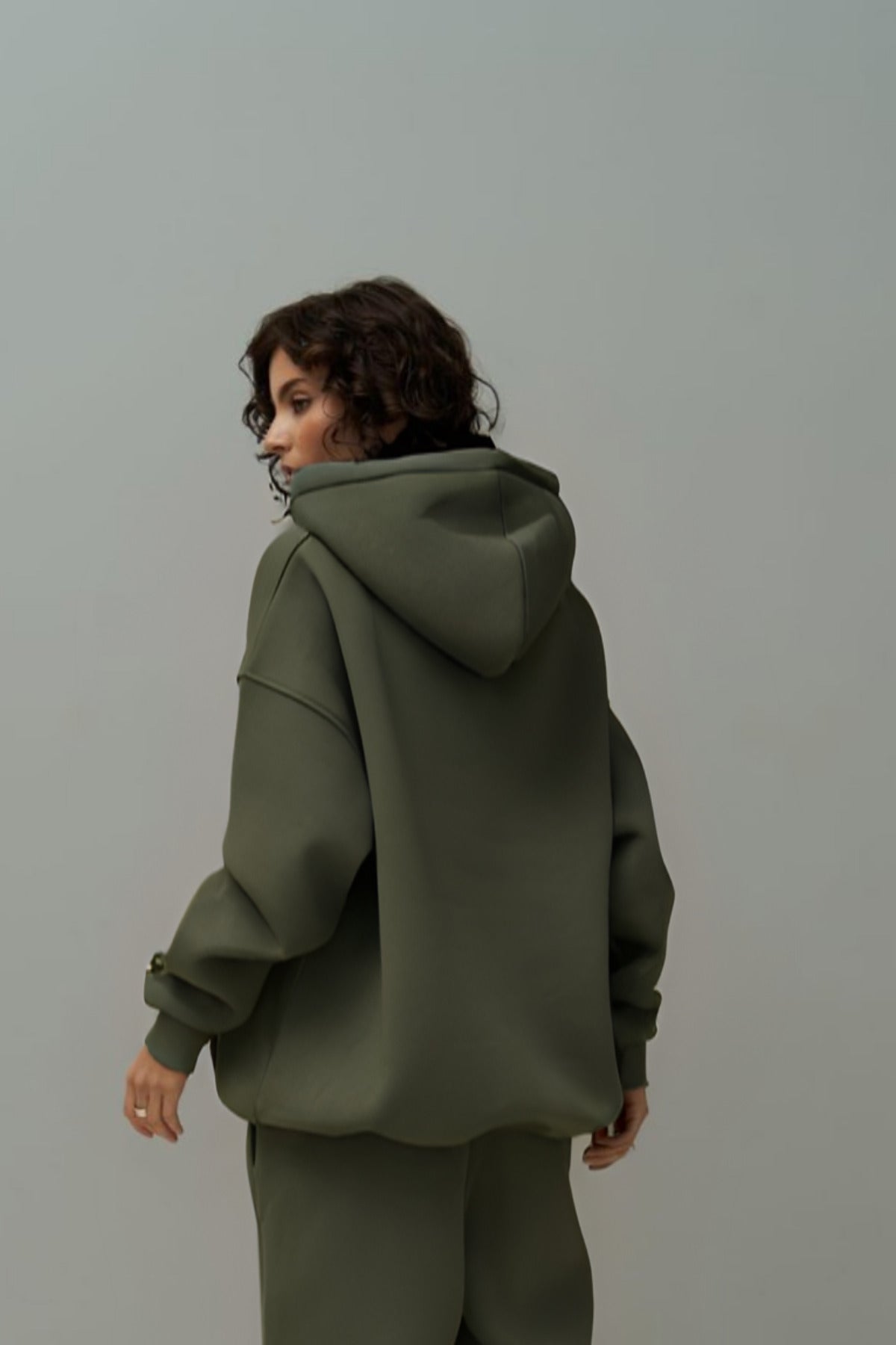 Kadın 3 İ̇plik İ̇çi Pamuklu Kanguru Cep Regular İ̇çi Pamuklu Oversize Sweatshirt - Haki - 3