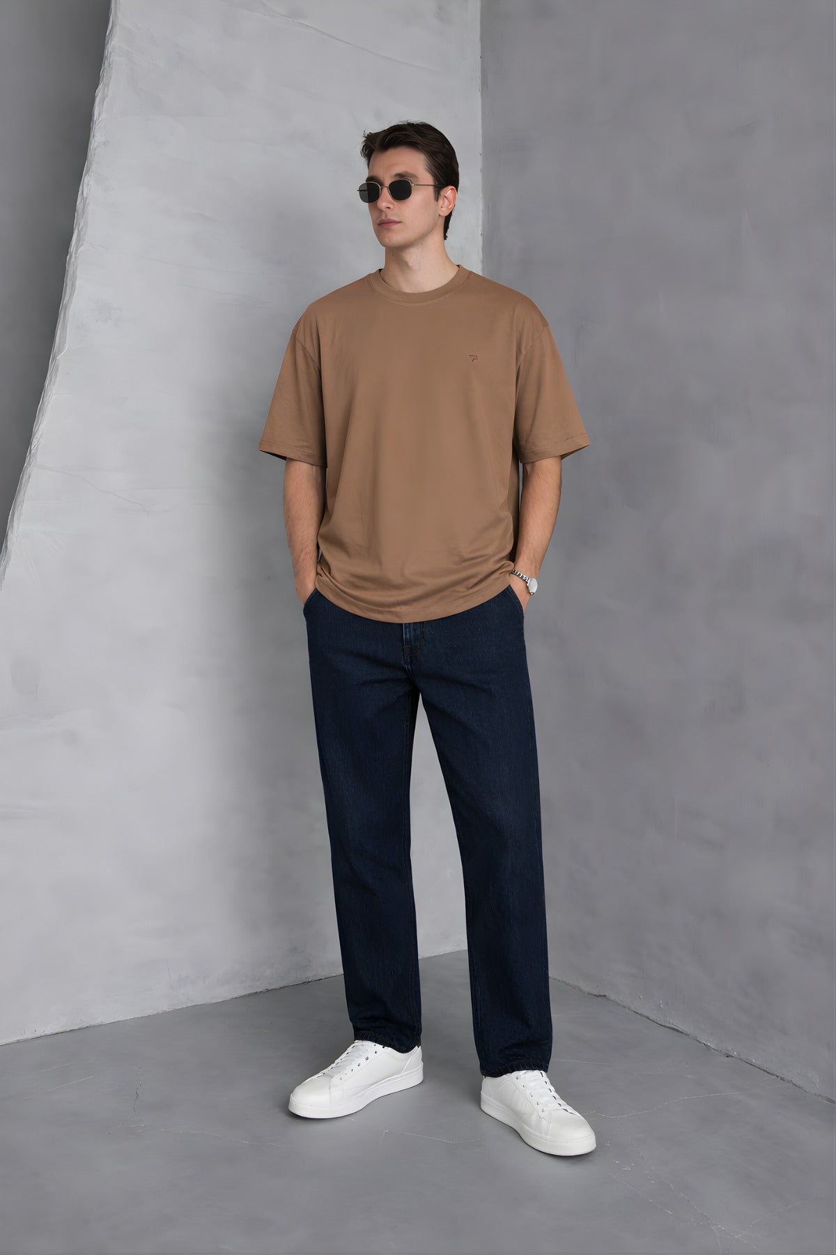 Erkek Siyah Basic Oversize Tişört Rahat Kalıp Düz Minimal Pamuklu Günlük T-shirt - Kahverengi - 1