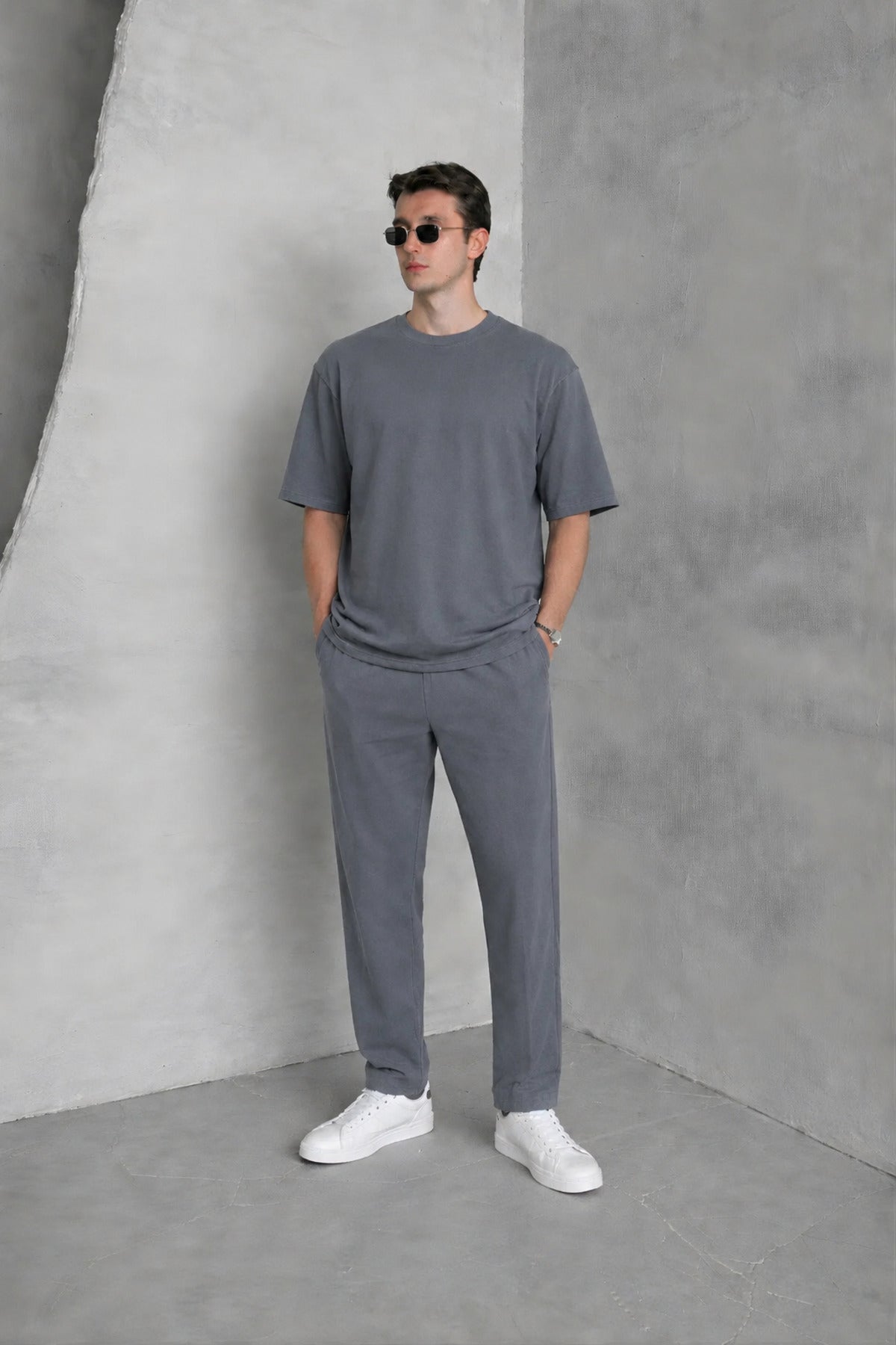 Erkek 2 İ̇pli̇k Oversize Beli̇ Bağlamali Yazlik Kisa Kollu Eşofman Takimi - Füme - 1